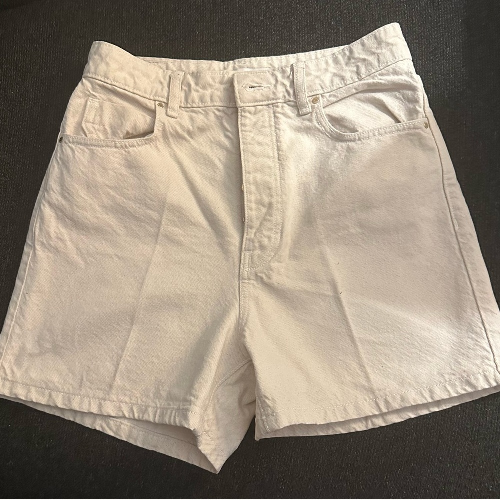 ZARA Cream Jean Shorts Size 8